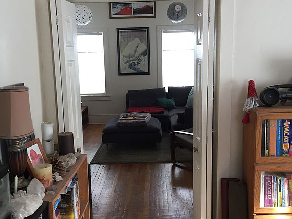 5th image of 649 University Ave