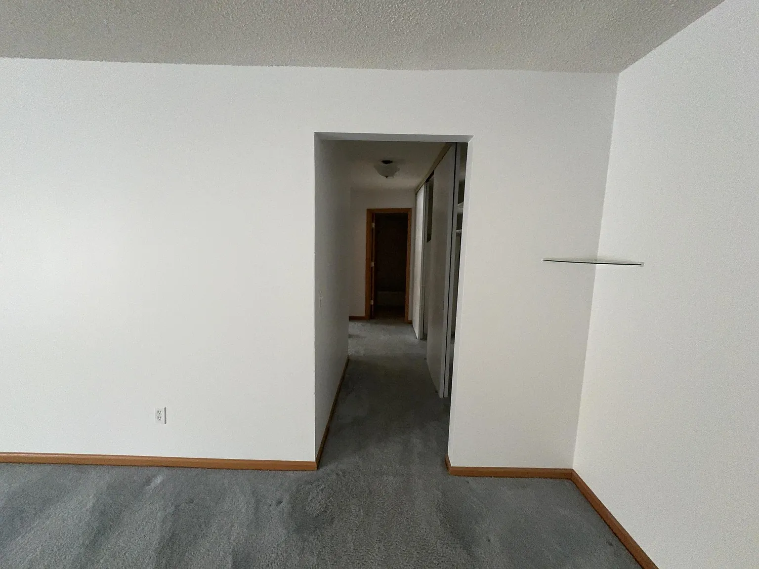4578 Cedar Lake Rd S — Photo 4