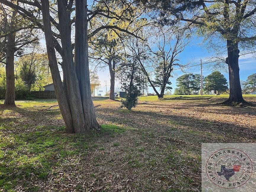 1st image of 824 Arkansas Blvd