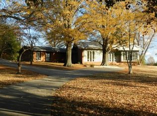 871 S Main St, Dyer, TN 38330