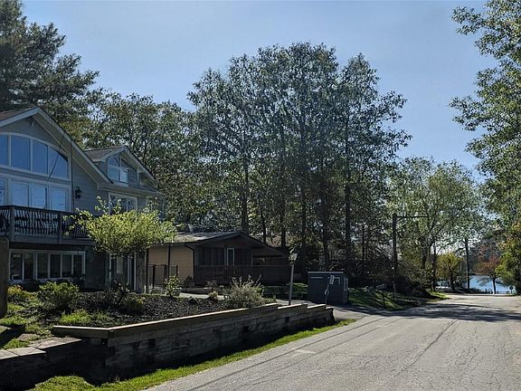 3rd image of 4030 W Shore Drive