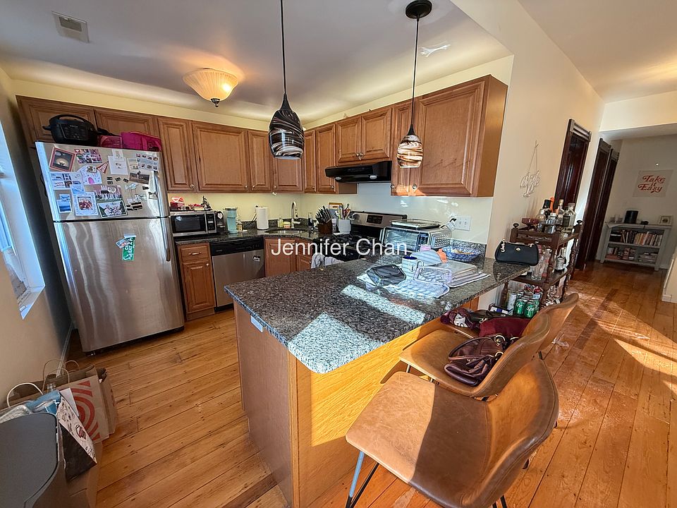 1st image of 5 Smythe St #5