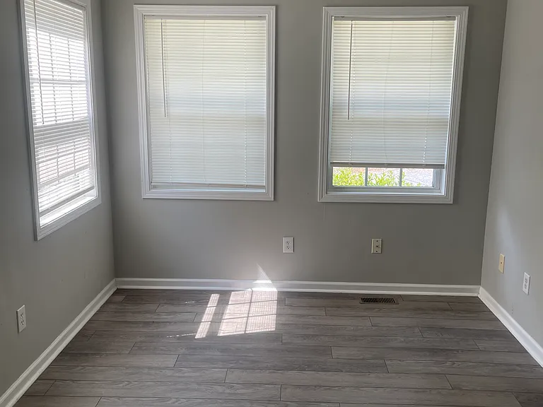 330 Mansfield Rd — Photo 13