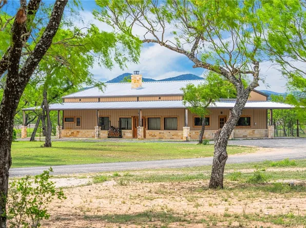 (undisclosed Address), Utopia, TX 78884