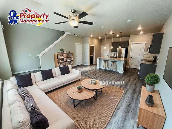2nd image of 436 N Traquair Ln