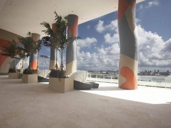 3rd image of 50 Biscayne Blvd APT 2104