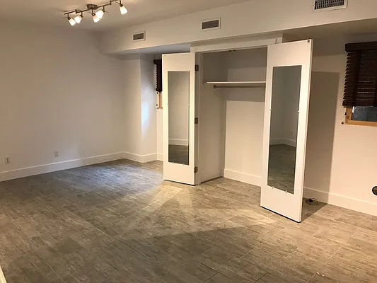 Rented by Premier Metro Realty Corp | media 22