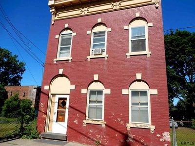 385 10th St, Troy, NY, 12180