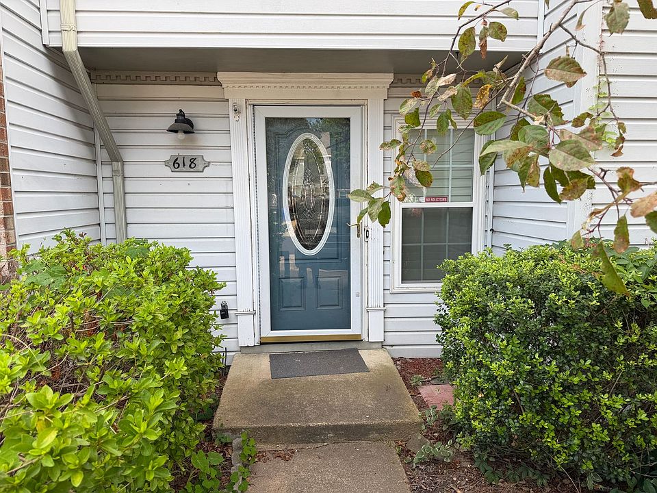 1st image of 618 Cedar Springs Ct