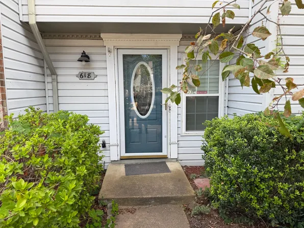 618 Cedar Springs Ct, Virginia Beach, VA 23462