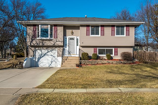1st image of 614 Bahama Ct