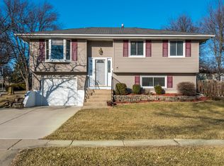 614 Bahama Ct, Schaumburg, IL 60193