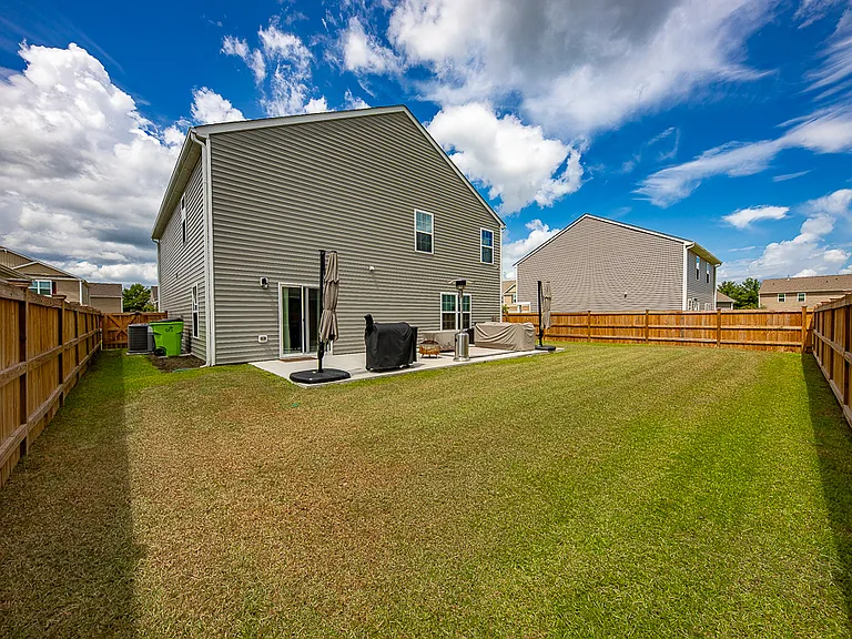 416 Isabelle St — Photo 4