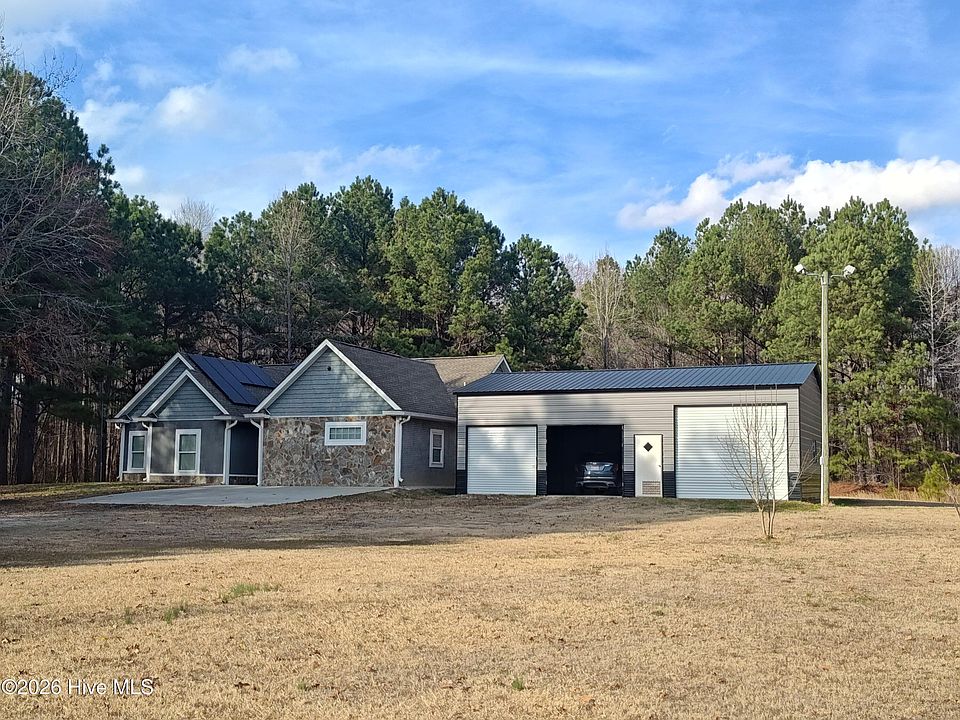 1st image of 899 Kelly Drive