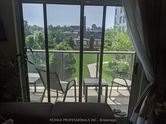 5th image of 812 Lansdowne Ave #325