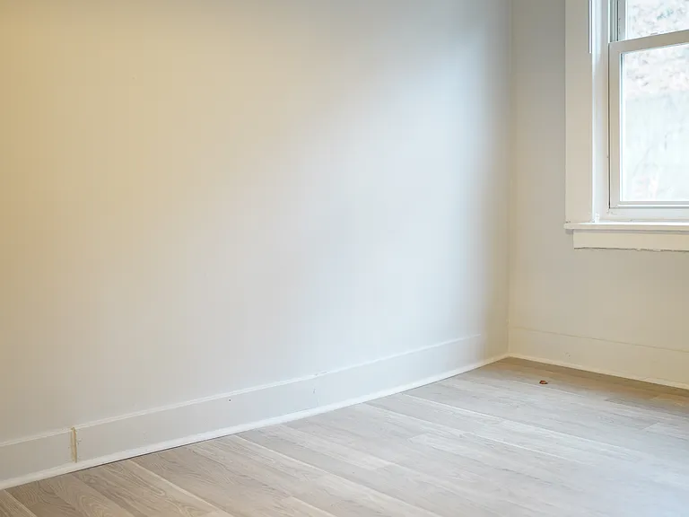 2330 Murray Ave — Photo 10