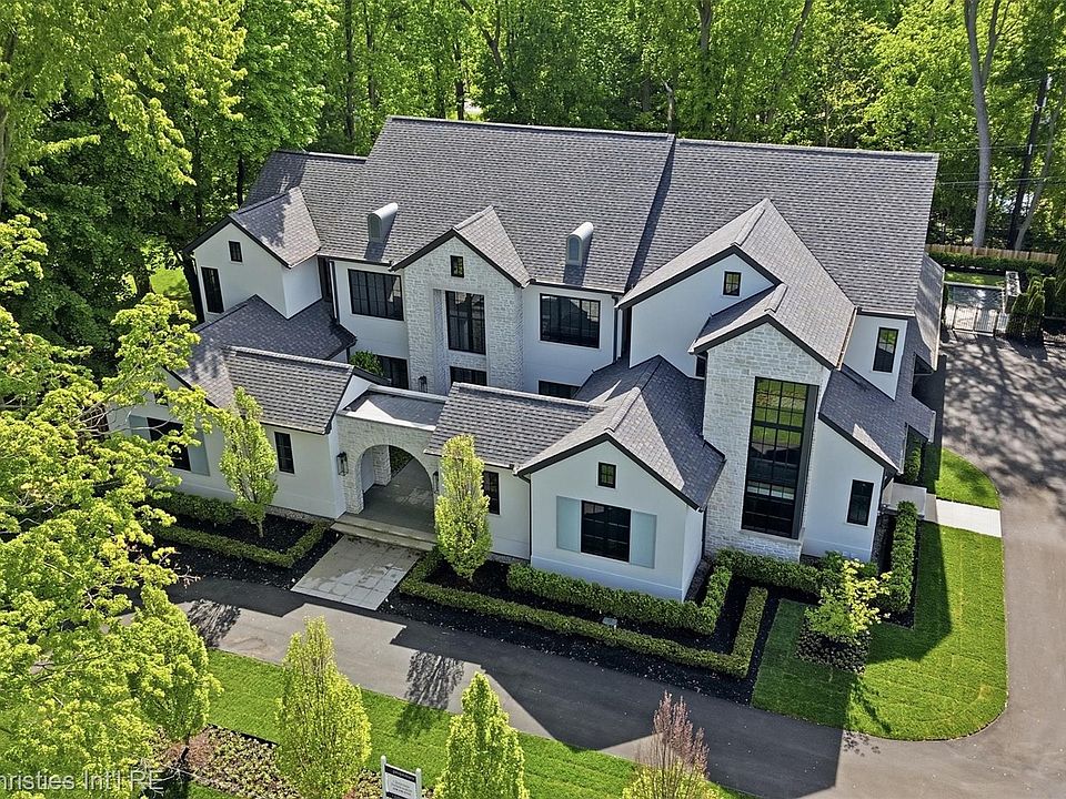 1551 Lakeside Dr, photo 2