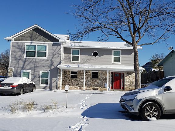 2nd image of 1703 Merriford Ln
