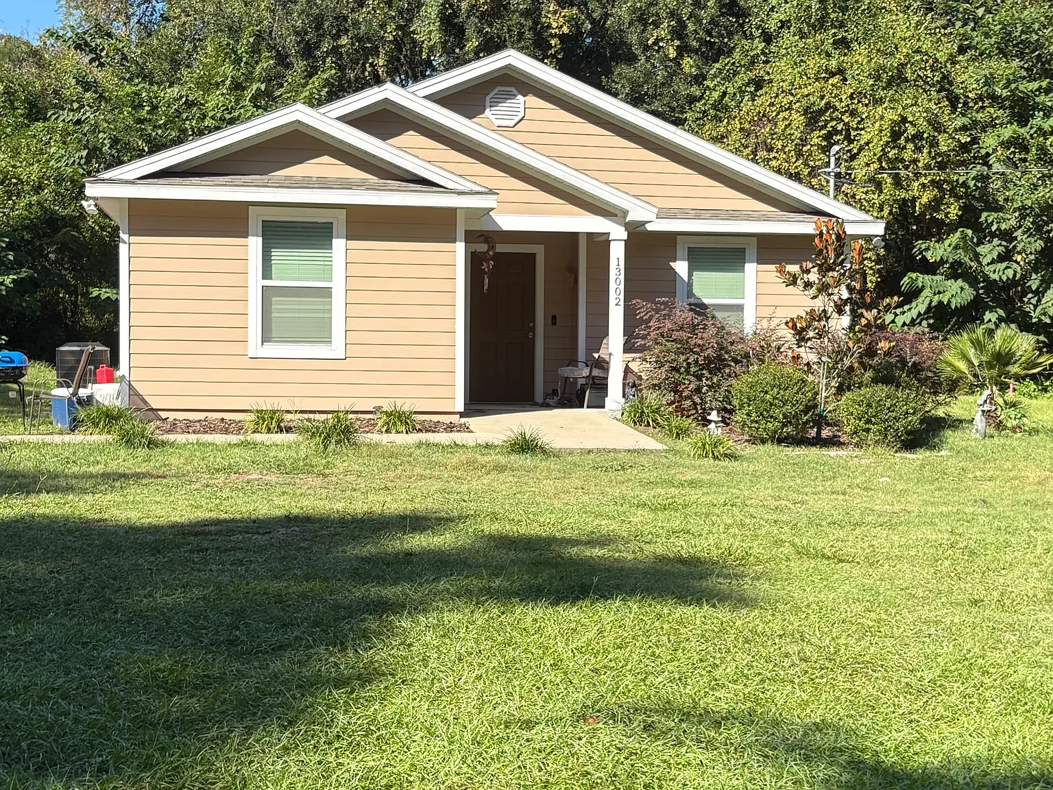 3 bed, 1224 sqft, $2,200 — Photo 1