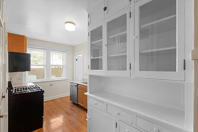 811 Dobson St #1E — Photo 3