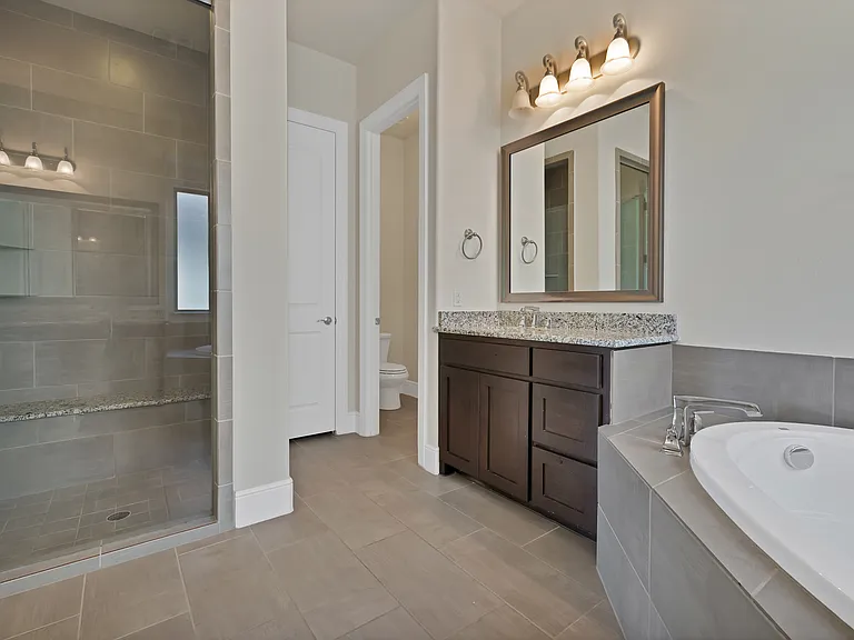 2600 Fairhill Ln — Photo 22