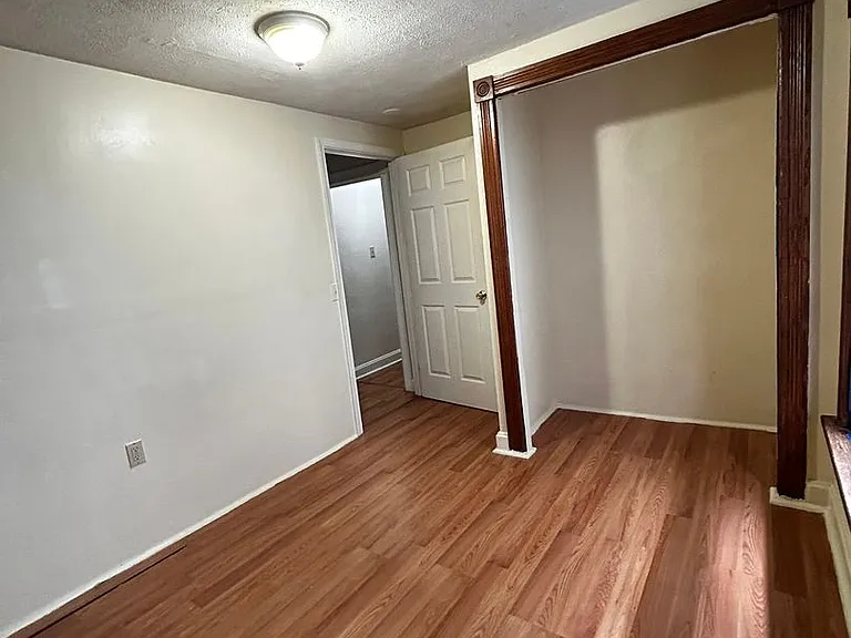 417 Clarendon Ave — Photo 15