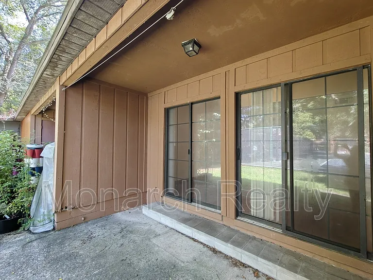 830 SW 56th Ter #830 — Photo 33