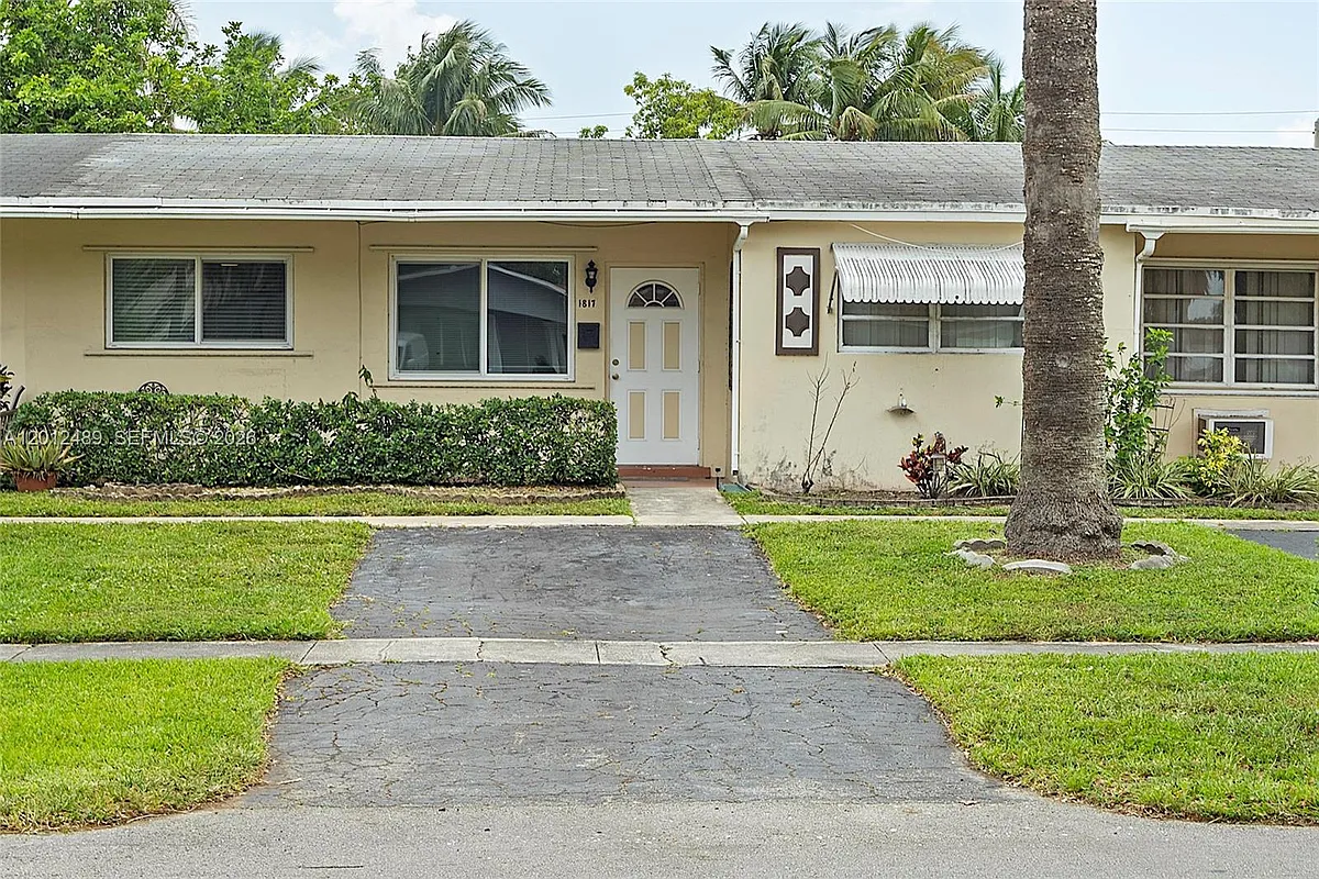 Building Photo - 1817 NW 60th Ave #G