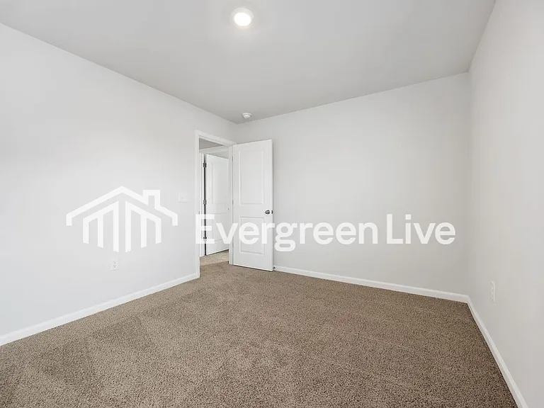 1005 Kinness Dr — Photo 27
