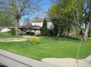 8346 W Sycamore Rd, Fairland, IN 46126