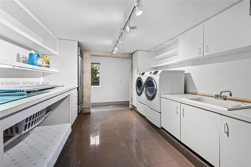 1606 S Bayshore Dr #1606 — Photo 4