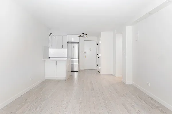 Rented by Compass | media 14