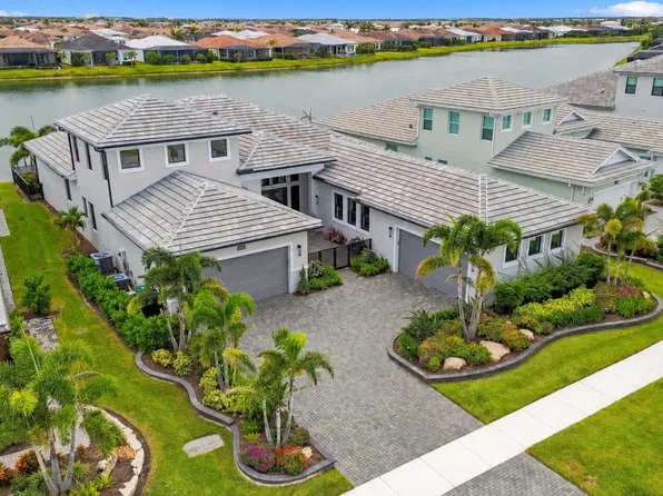 8549 SW Felicita Way, Port St Lucie, FL 34987