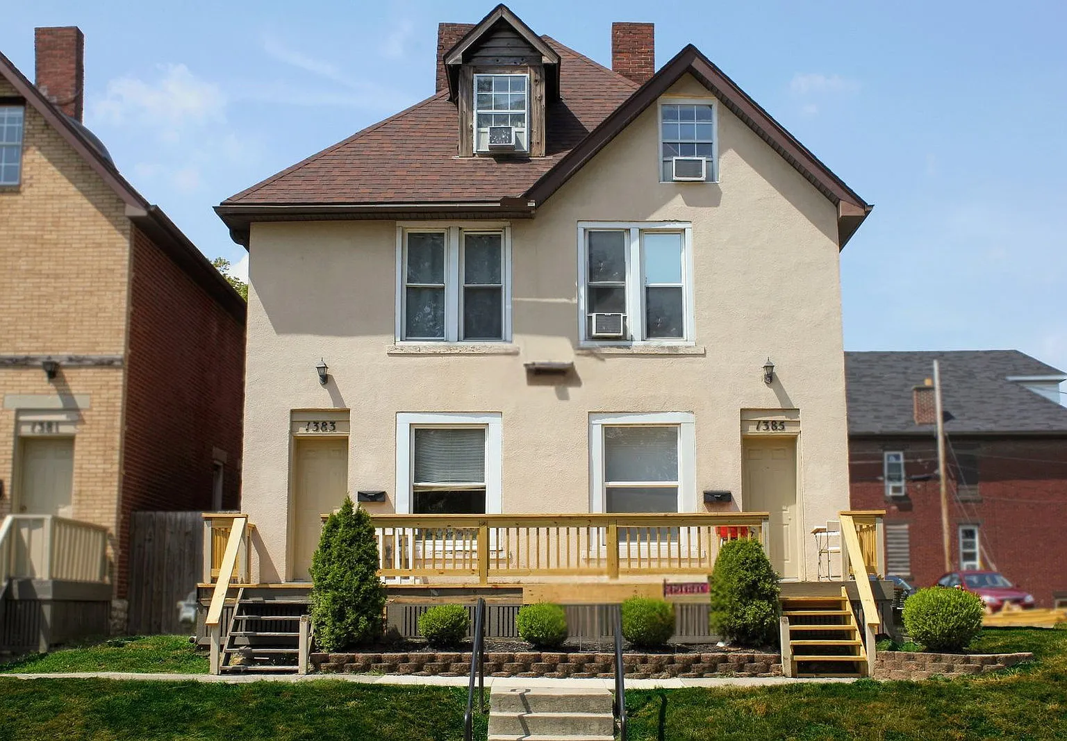 3 bed, 1.0 bath, $1,656 — Photo 1