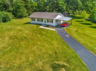 551 Saint Josephs Dr, Ballwin, MO 63021
