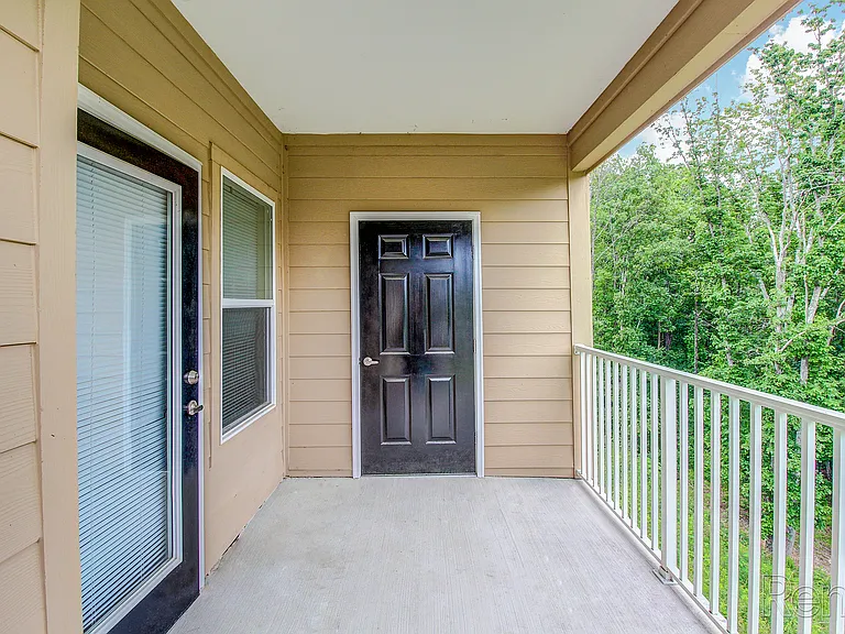 Buchanan Way Apartments — Photo 26