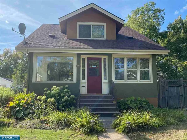 2205 11th Ave E, Hibbing, MN 55746