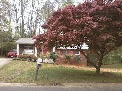 view of front and yard - 456 King Arthur Ct