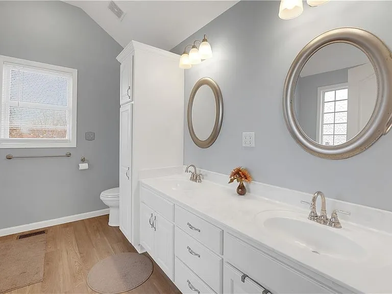 1219 S Country View Ln — Photo 10