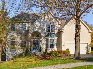 108 Chinaberry Dr, Lafayette Hill, PA 19444