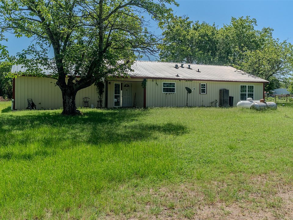 1st image of 1611 County Road 4104