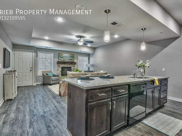 22088 W 123rd Ln #3-109 — Photo 7