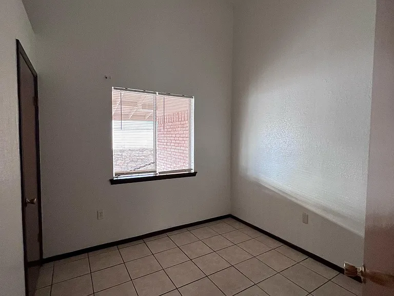 11736 Henry Phipps Dr — Photo 11