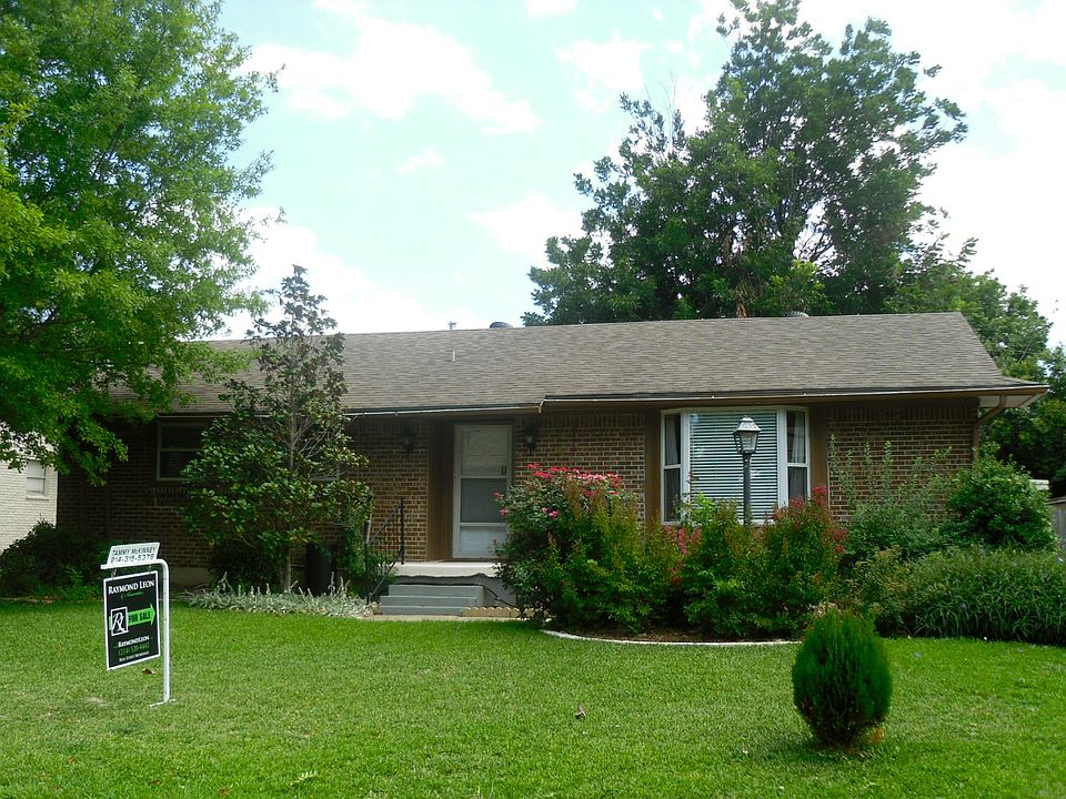 1st image of 2952 Townsend Dr