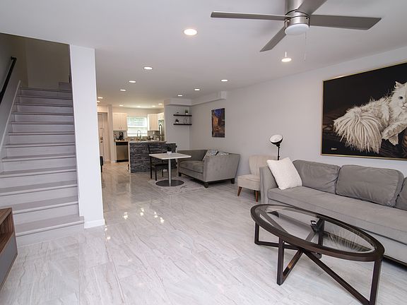 5th image of 2826 Somerset Park Dr