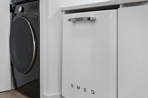 Rented by REAL New York | media 16