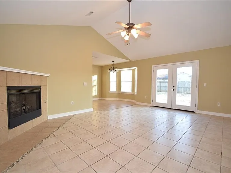 2305 S Choctaw St — Photo 3