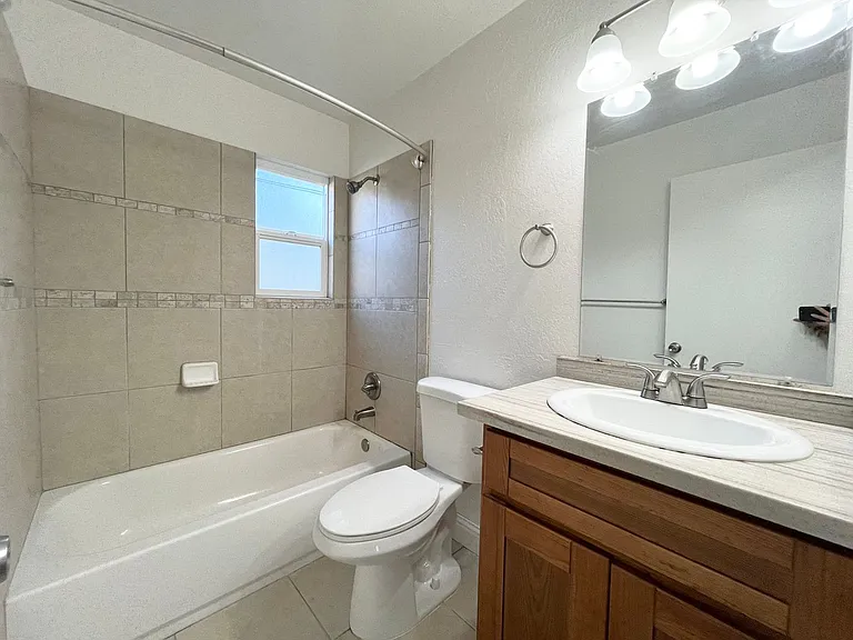 2608 Q Street — Photo 8