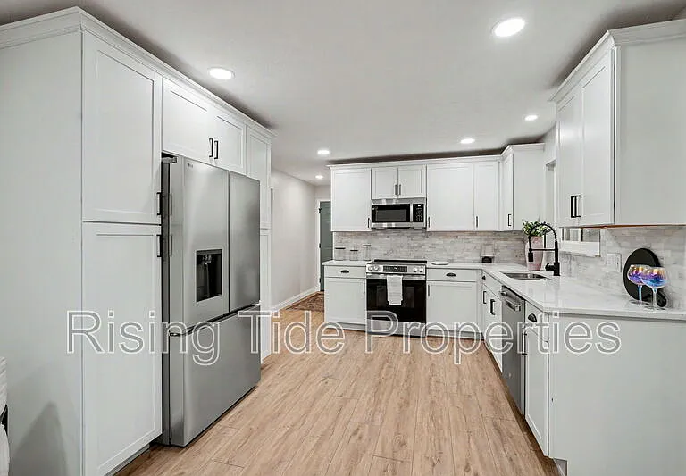 2569 Richmar Dr — Photo 5