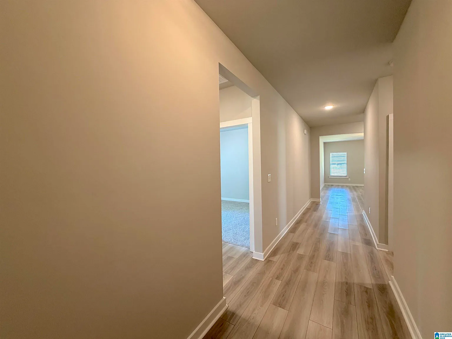4 bed, 2.0 bath, 1841 sqft, $1,795 — Photo 3
